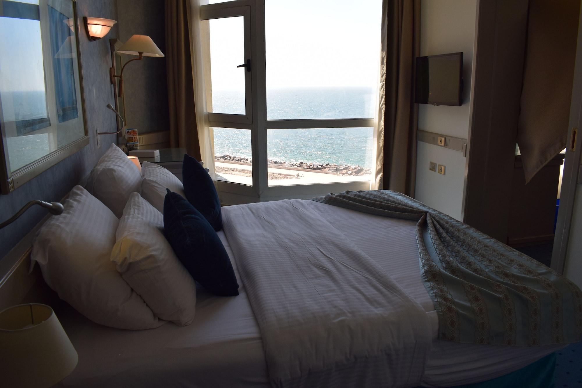 Romance Alexandria Hotel Exterior photo